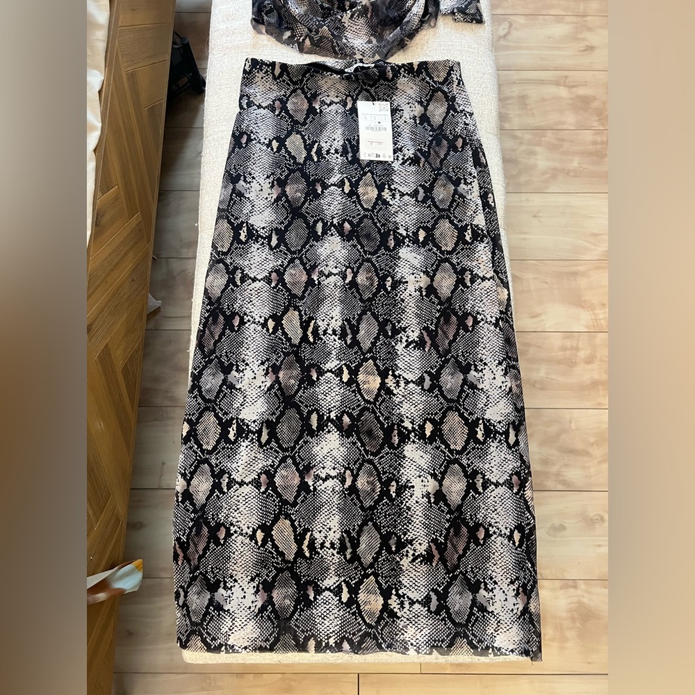 Zara Two Piece Set - Picture 2 of 5
